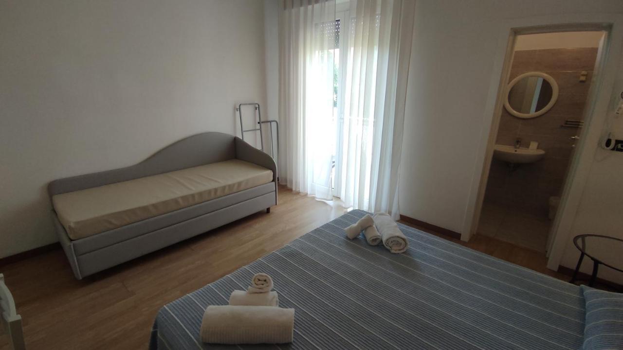 רימיני Hotel Villa Elisa מראה חיצוני תמונה