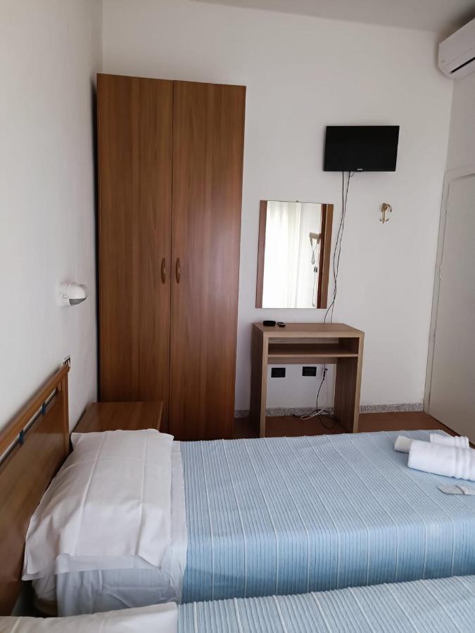 רימיני Hotel Villa Elisa מראה חיצוני תמונה
