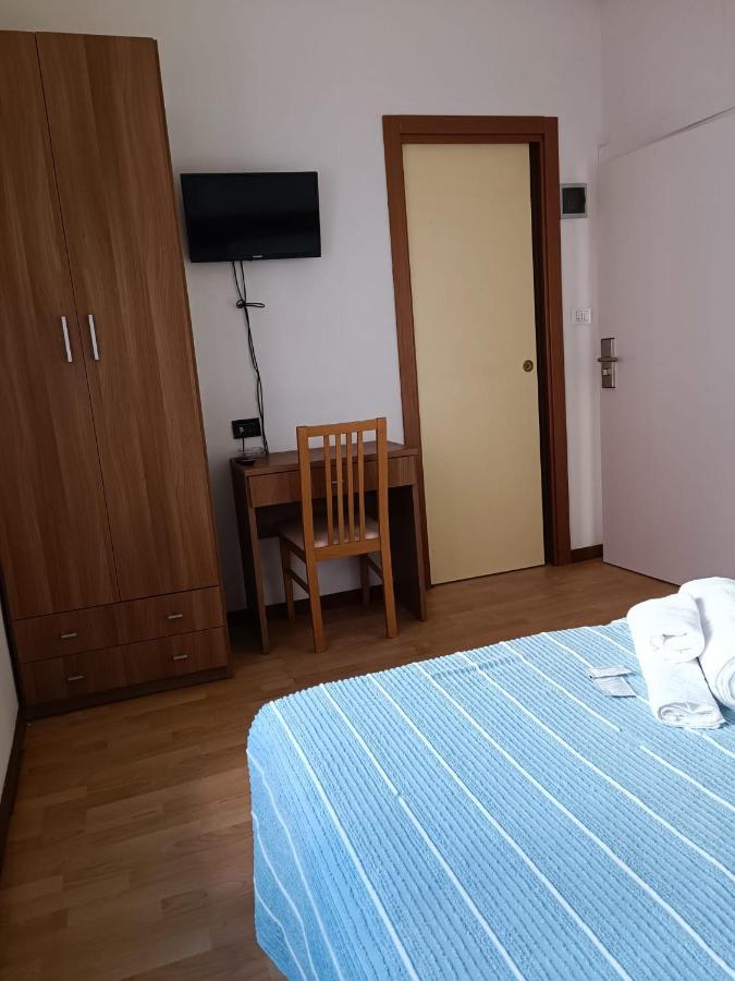 רימיני Hotel Villa Elisa מראה חיצוני תמונה