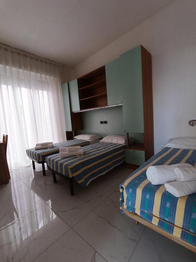 רימיני Hotel Villa Elisa מראה חיצוני תמונה