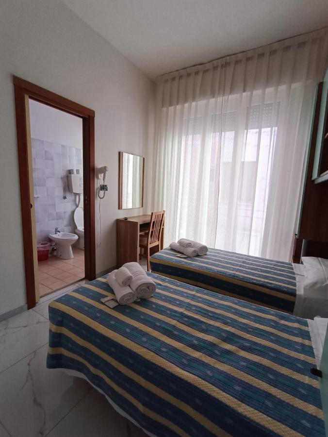 רימיני Hotel Villa Elisa מראה חיצוני תמונה