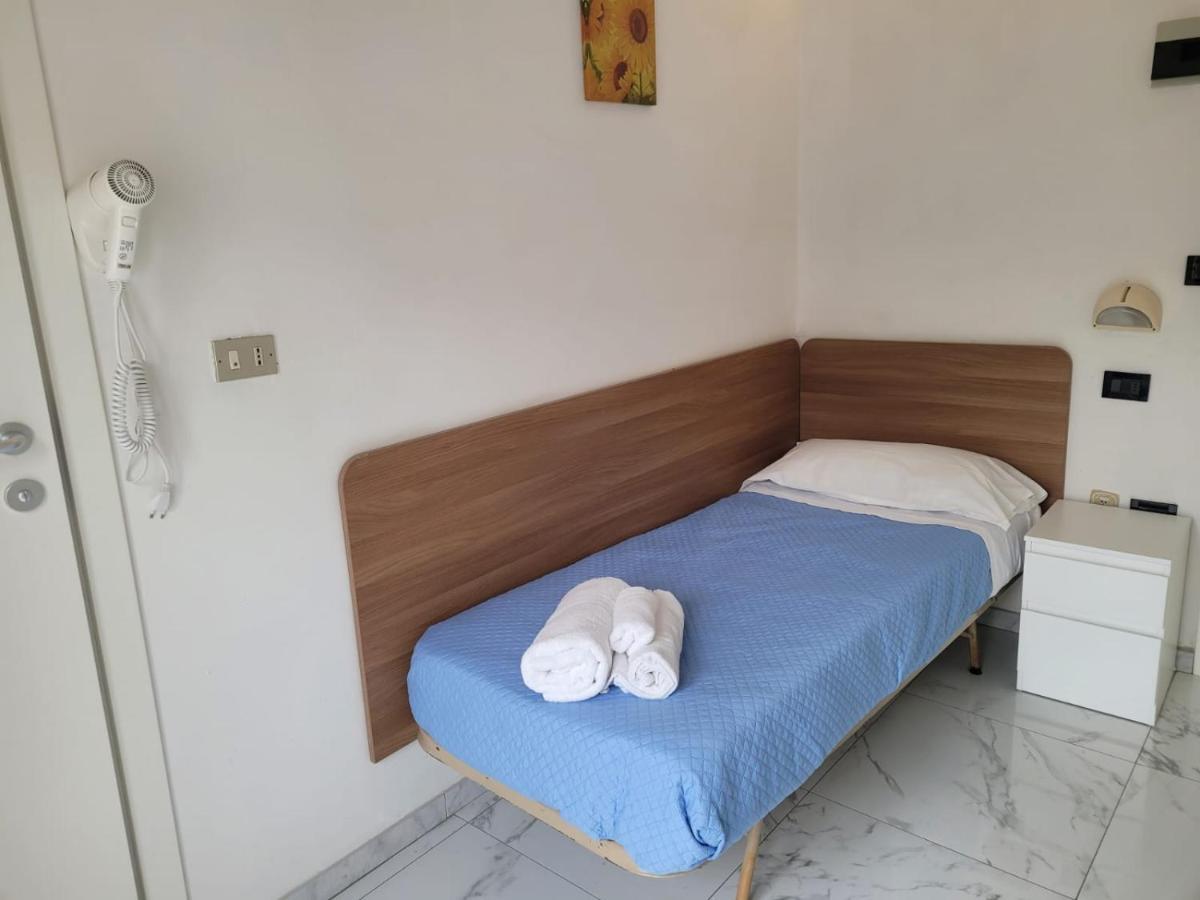 רימיני Hotel Villa Elisa מראה חיצוני תמונה