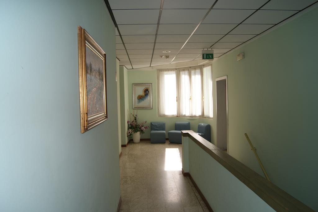 רימיני Hotel Villa Elisa מראה חיצוני תמונה