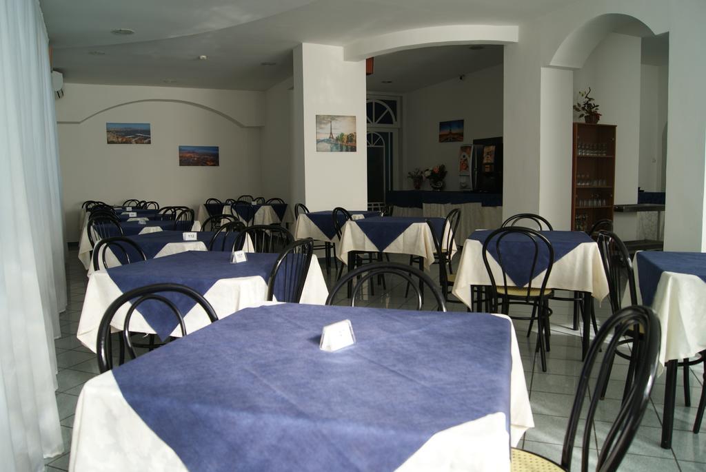 רימיני Hotel Villa Elisa מראה חיצוני תמונה
