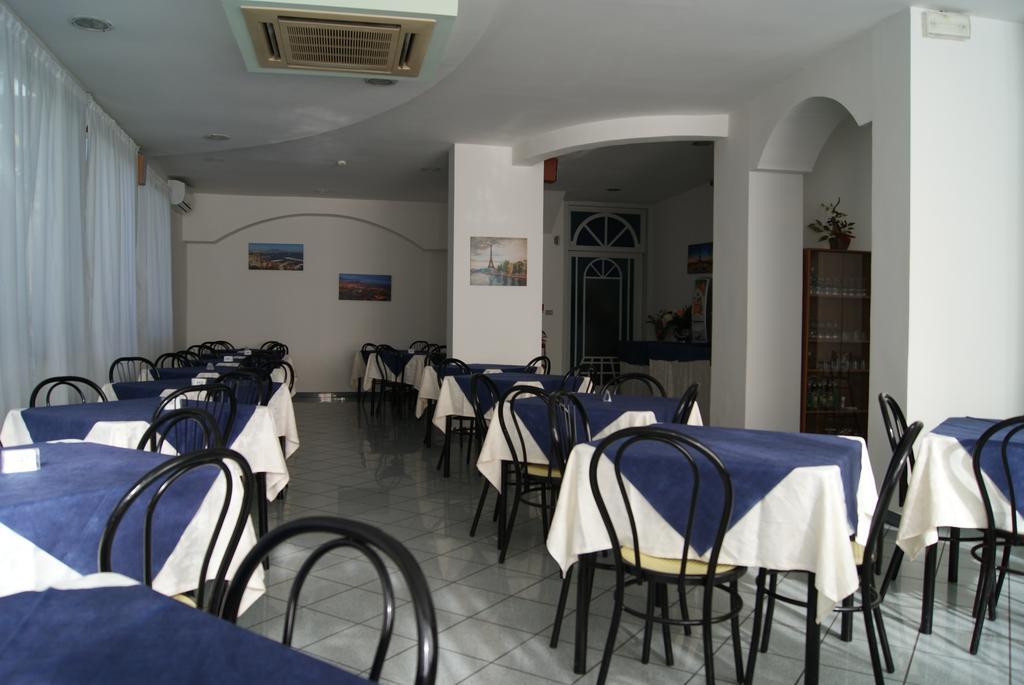 רימיני Hotel Villa Elisa מראה חיצוני תמונה