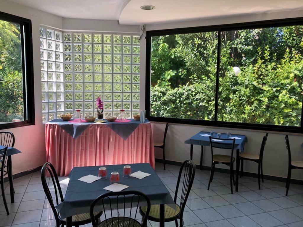רימיני Hotel Villa Elisa מראה חיצוני תמונה