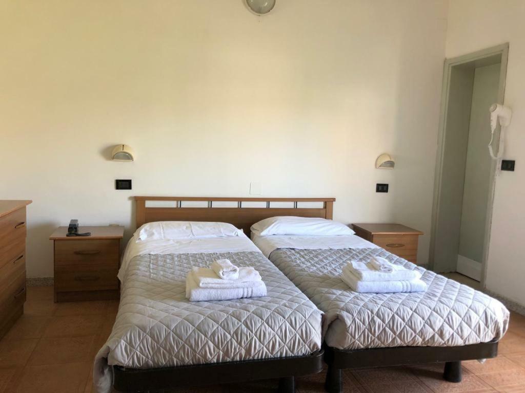 רימיני Hotel Villa Elisa מראה חיצוני תמונה