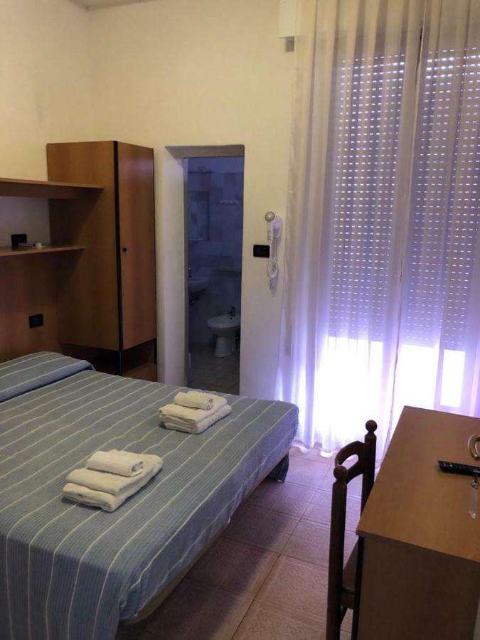 רימיני Hotel Villa Elisa מראה חיצוני תמונה